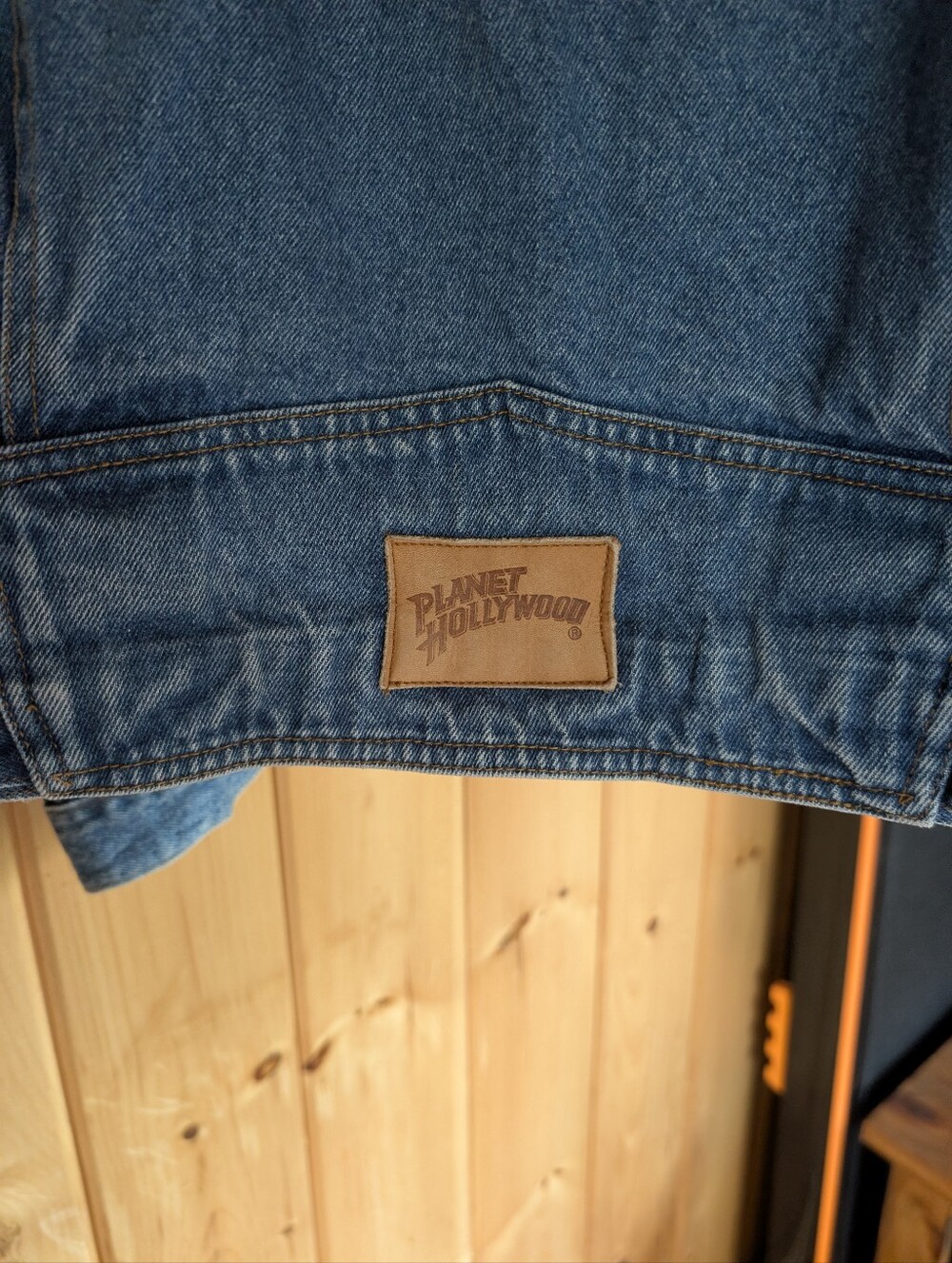 Vintage 90's Planet Hollywood Cannes Denim Jacket - Picture 7 of 8